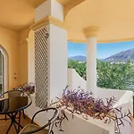 Molo Residences Boutique At Senorio
