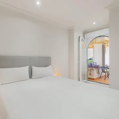 Molo Residences Boutique At Senorio Апарт-готель