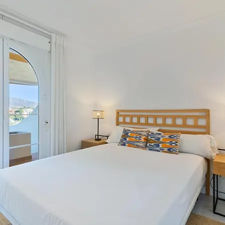 Molo Residences Boutique At Senorio Aparthotel 4*