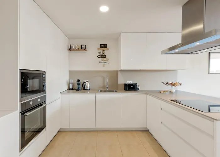 Molo Residences Boutique At Senorio Aparthotel 4*