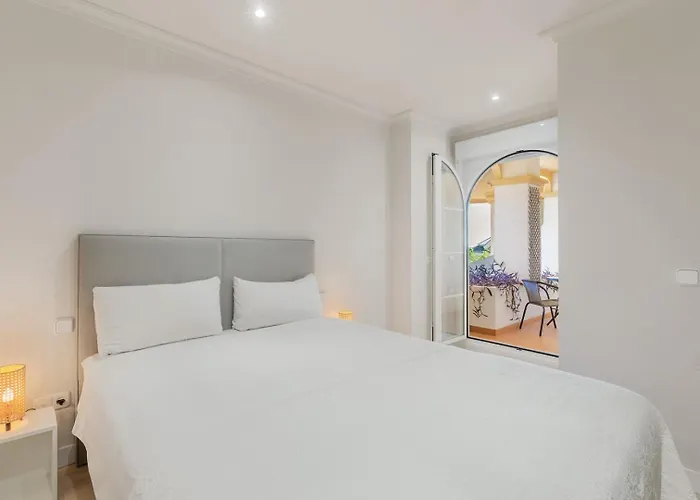 Molo Residences Boutique At Senorio Aparthotel