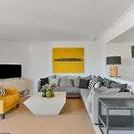 Molo Residences Boutique At Senorio