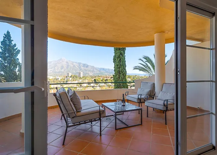 Molo Residences Boutique At Senorio Aparthotel